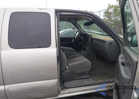 2005 Chevrolet Silverado C1500 из США, поврежденный, VIN 2GCEC19T551246117